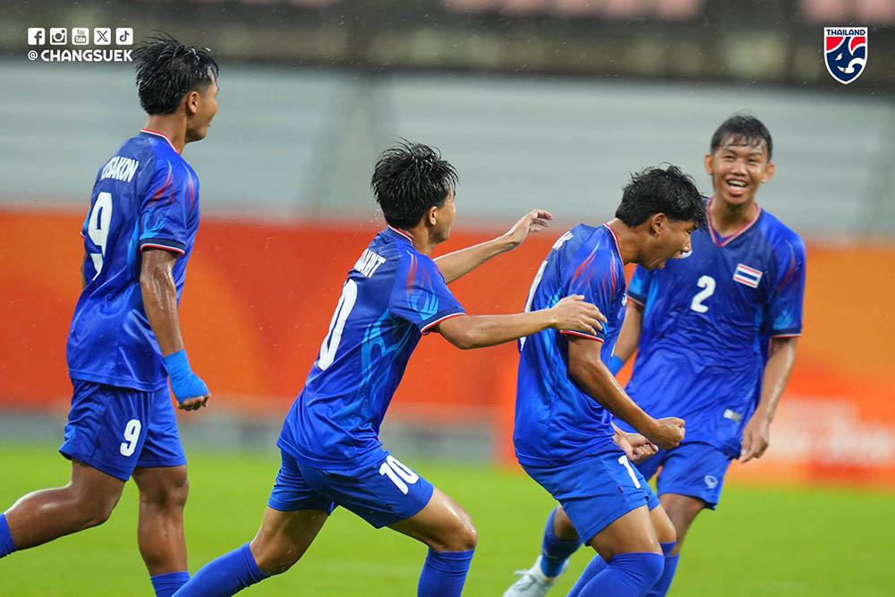 La Thaïlande U23 renverse la vapeur et bat le Kirghizistan U23 3-2 lors du match d'ouverture du groupe A des ASIAD 2026. Photo: FAT