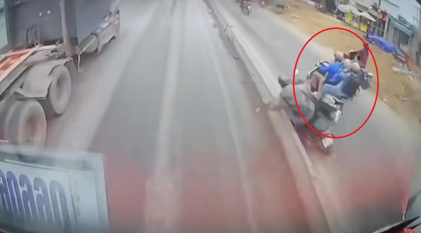 Buscan a 3 personas en una motocicleta involucradas en un accidente mortal en Ciudad Ho Chi Minh. Foto: Policía de Ciudad Ho Chi Minh