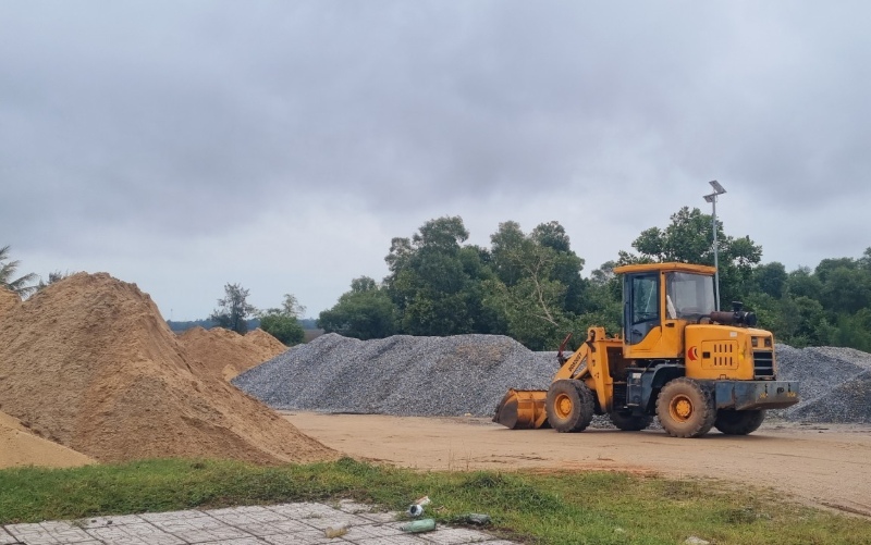 One of the mineral gathering sites in Dien Ban, Da Nang. Photo: Nguyen Hoang