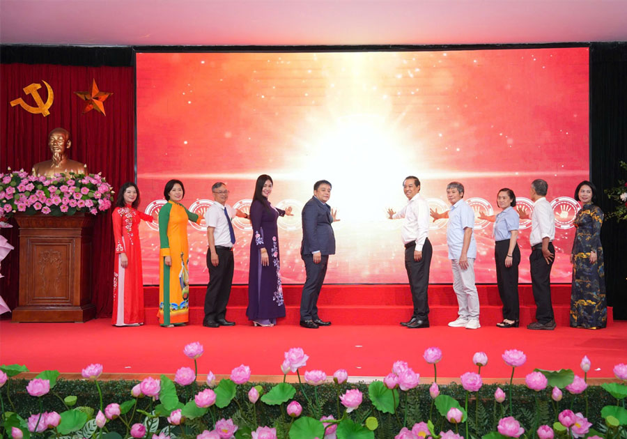 Ra mắt cơ sở chăm sóc người cao tuổi ban ngày tại phường Bồ Đề, Hà Nội. Ảnh: Sở Y tế Hà Nội