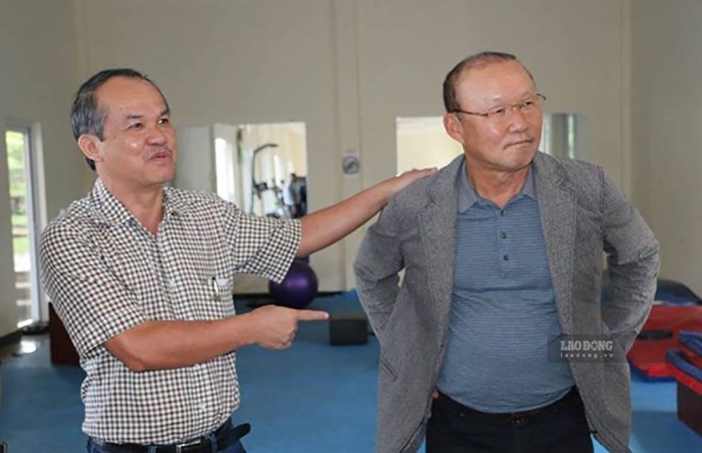 Bầu Đức có vai trò đáng chú ý trong quá trình đưa HLV Park Hang-seo đến Việt Nam. Ảnh: Đình Thảo