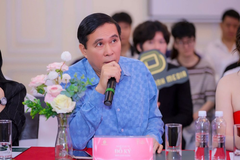 NSƯT Đỗ Kỷ từng công tác tại Nhà hát Kịch Việt Nam trước khi chuyển sang Cục Nghệ thuật Biểu diễn. Ảnh: Nhân vật cung cấp