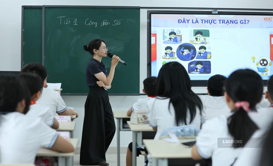 Tiết công dân số của cô giáo Hoàng Thanh Xuân, Trường THCS Phan Bội Châu (phường Long Biên, TP. Hà Nội).