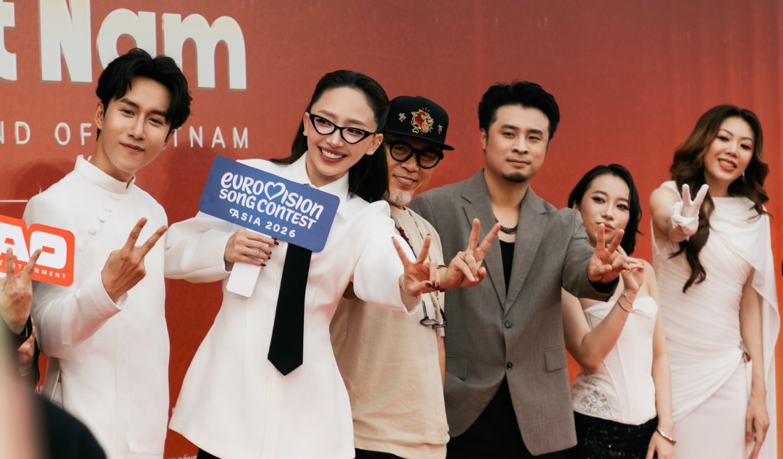 Toc Tien accompanies musician Huy Tuan and 5 creative teams to find songs representing Vietnam. Photo: Provided by the Organizing Committee of "Vietnam Sound".