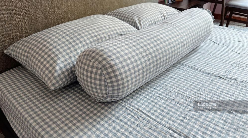 Washed cotton bed sheet sets are currently favored by many housewives to choose to use in the family. Photo: Thu Thuy