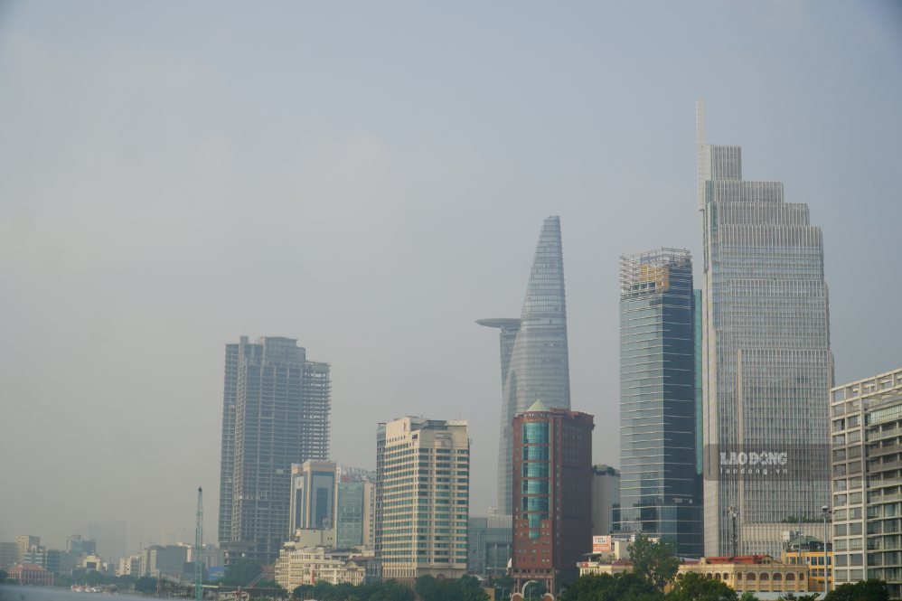 Fog appeared for many days in the South. Photo: Ngoc Le (taken on September 17)