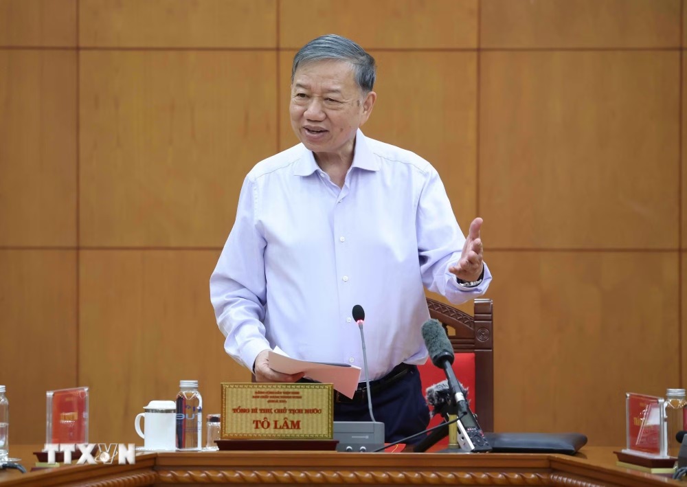 General Secretary and President To Lam requested to definitively handle the remaining works and projects, and surplus land and housing facilities. Photo: VNA