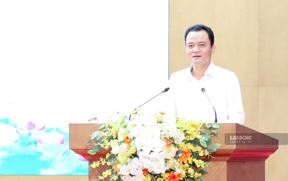 Phó Chủ tịch UBND tỉnh Lào Cai Giàng Quốc Hưng tiếp thu, giải trình các ý kiến, kiến nghị của cử tri.
