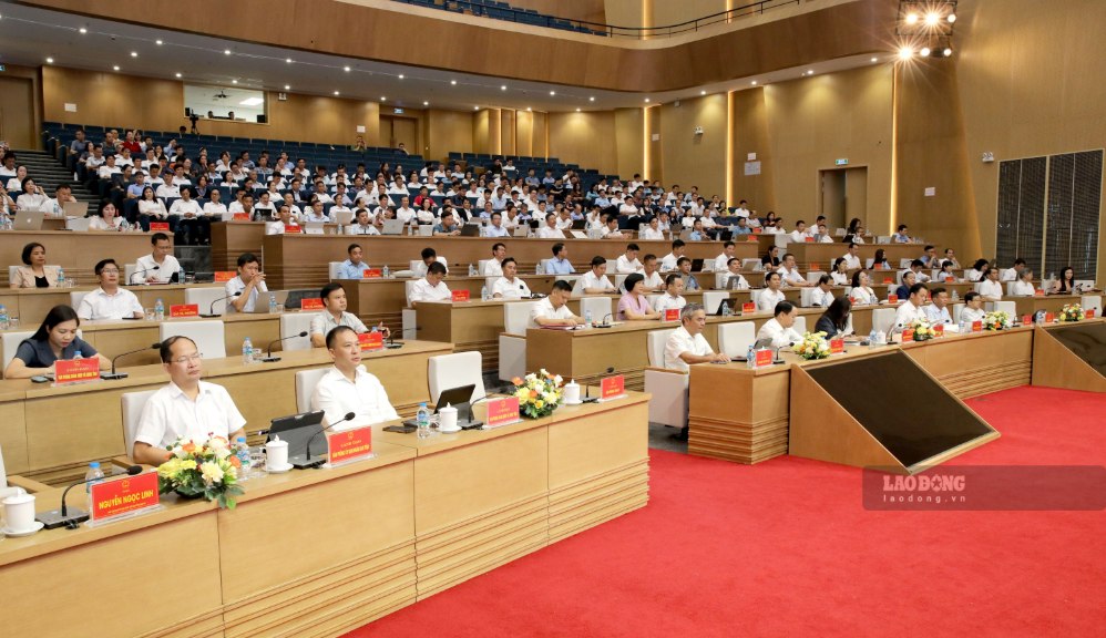 Conference scene. Photo: Tien Lap