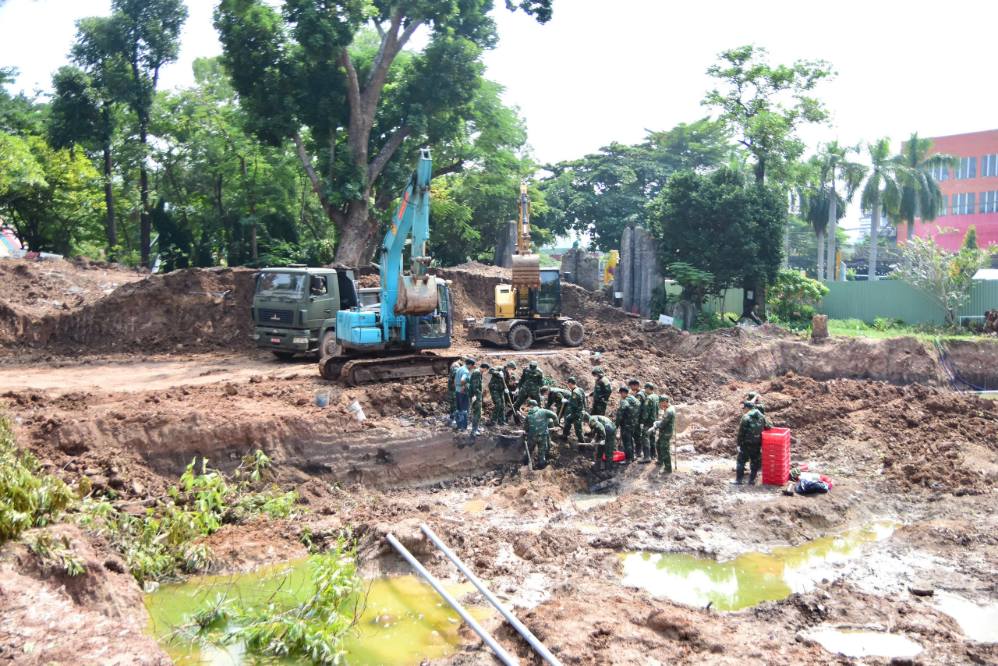Khu vực rãnh số 2, Khu A, Công viên Lê Thị Riêng được mở rộng tìm kiếm hài cốt liệt sĩ. Ảnh: Bộ Tư lệnh TPHCM cung cấp ngày 17.9