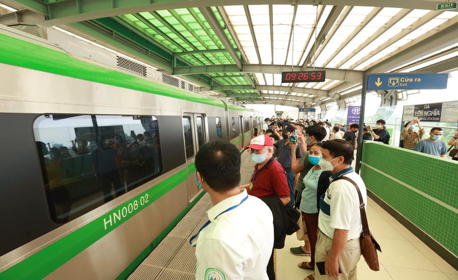 Hanoi is gradually forming a green public transport ecosystem. Photo: Hai Nguyen