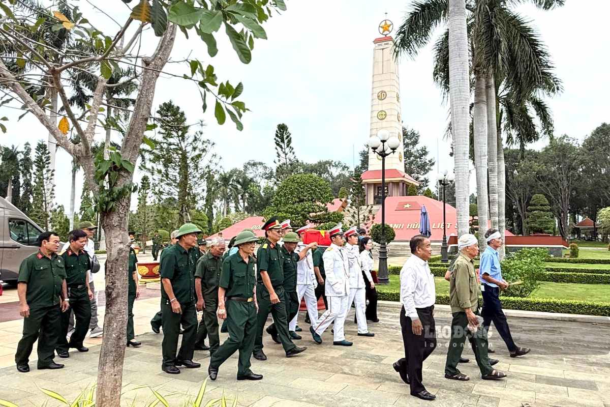 Solemn exhumation ceremony on September 18, bringing martyrs' remains from Ba Ria - Vung Tau Martyrs' Cemetery back to their hometown for burial. Photo: Thanh An