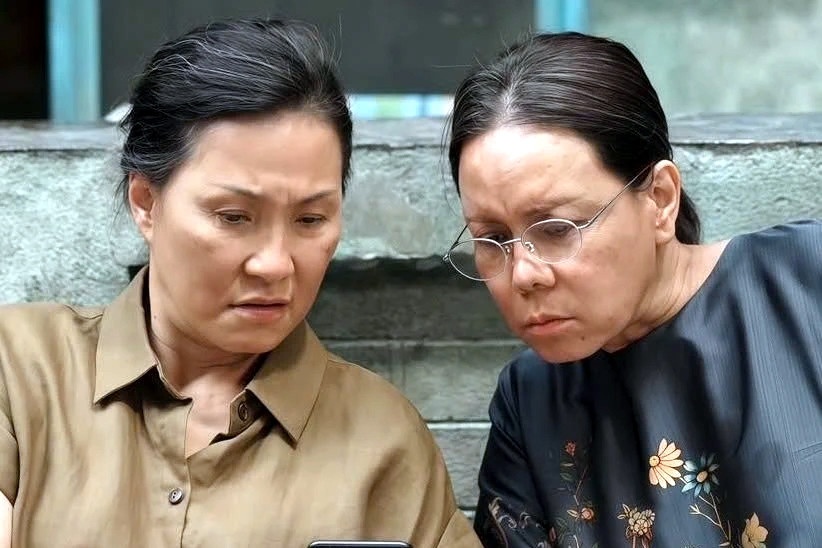 Hong Dao and Viet Huong. Photo: Khuong Ngoc film crew.