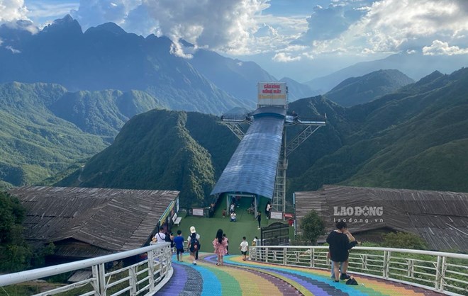 Cau Kinh Rong May tourist area will stop operating from October 1. Photo: Thanh Binh.