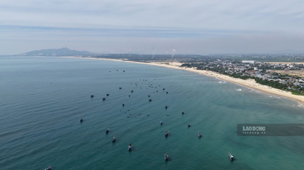 Gia Lai coastal area, a suitable place to implement near-shore wind power projects. Photo: Hieu Nguyen (taken in January 2026)