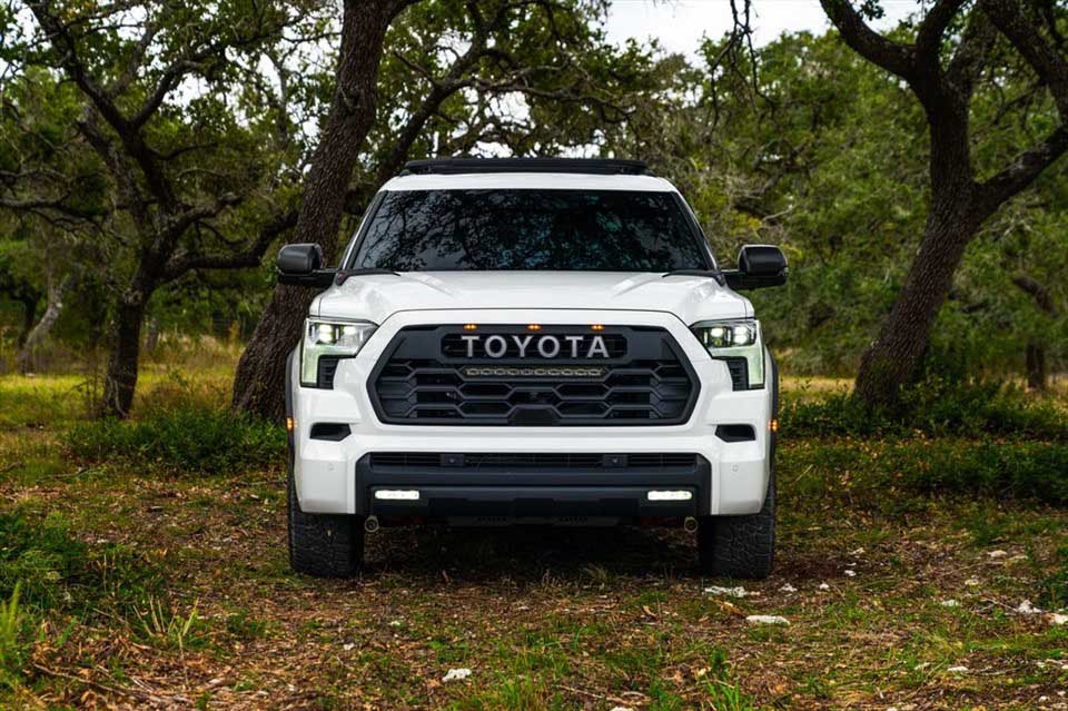 Toyota Sequoia attracts attention with its ability to maintain a very long operating range. Photo: Toyota