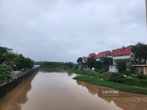 Hà Nội gỡ điểm nghẽn tiêu thoát nước sông Nhuệ. Ảnh: Minh Hạnh chụp ngày 17.9.2026