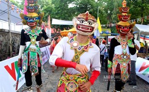 Sắc màu văn hóa - tôn giáo đọng lại sau Hội đua bò chùa Rô