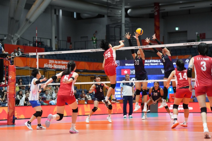Vietnamese women's volleyball team meets China in ASIAD quarter-finals (image from ASIAD group stage). Photo: VFV