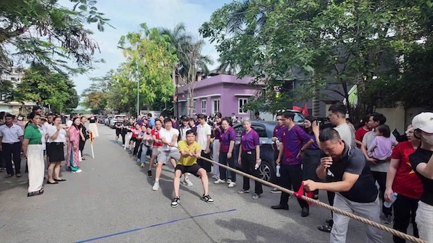 Union members of An Khanh commune participate in tug-of-war - one of the activities organized by the Commune Trade Union in 2026. Photo: Commune Trade Union