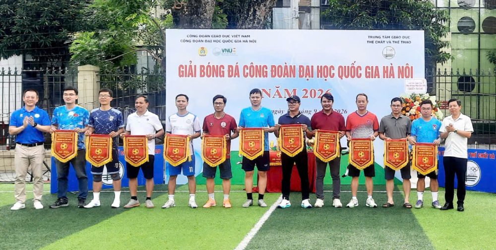 On the morning of September 19, the Hanoi National University Trade Union organized the opening ceremony of the 2026 football tournament. Photo: Thu Hang/Hanoi National University Trade Union