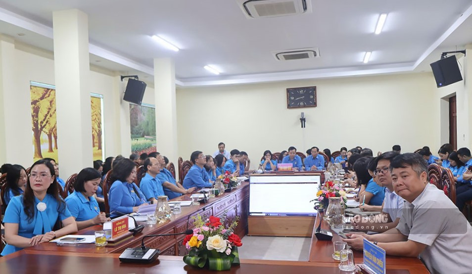 Delegates attending the professional training program on AI application skills in work organized by the Ninh Binh Provincial Labor Federation. Photo: Nguyen Truong