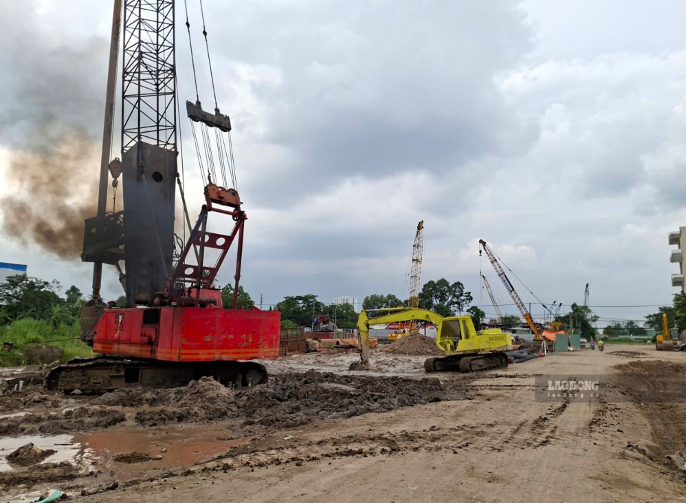 Construction of Ring Road 2 HCMC project (section from Go Dua bridge to Pham Van Dong street) on September 19. Photo: Minh Quan