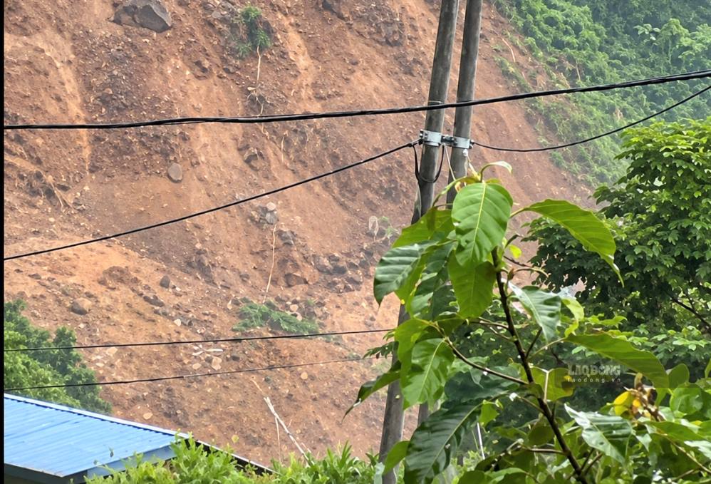 On the afternoon of September 19, the landslide caused Huoi Pai village and Cha Lum village with more than 1,200 people to be temporarily isolated. Photo: Duy Chuong