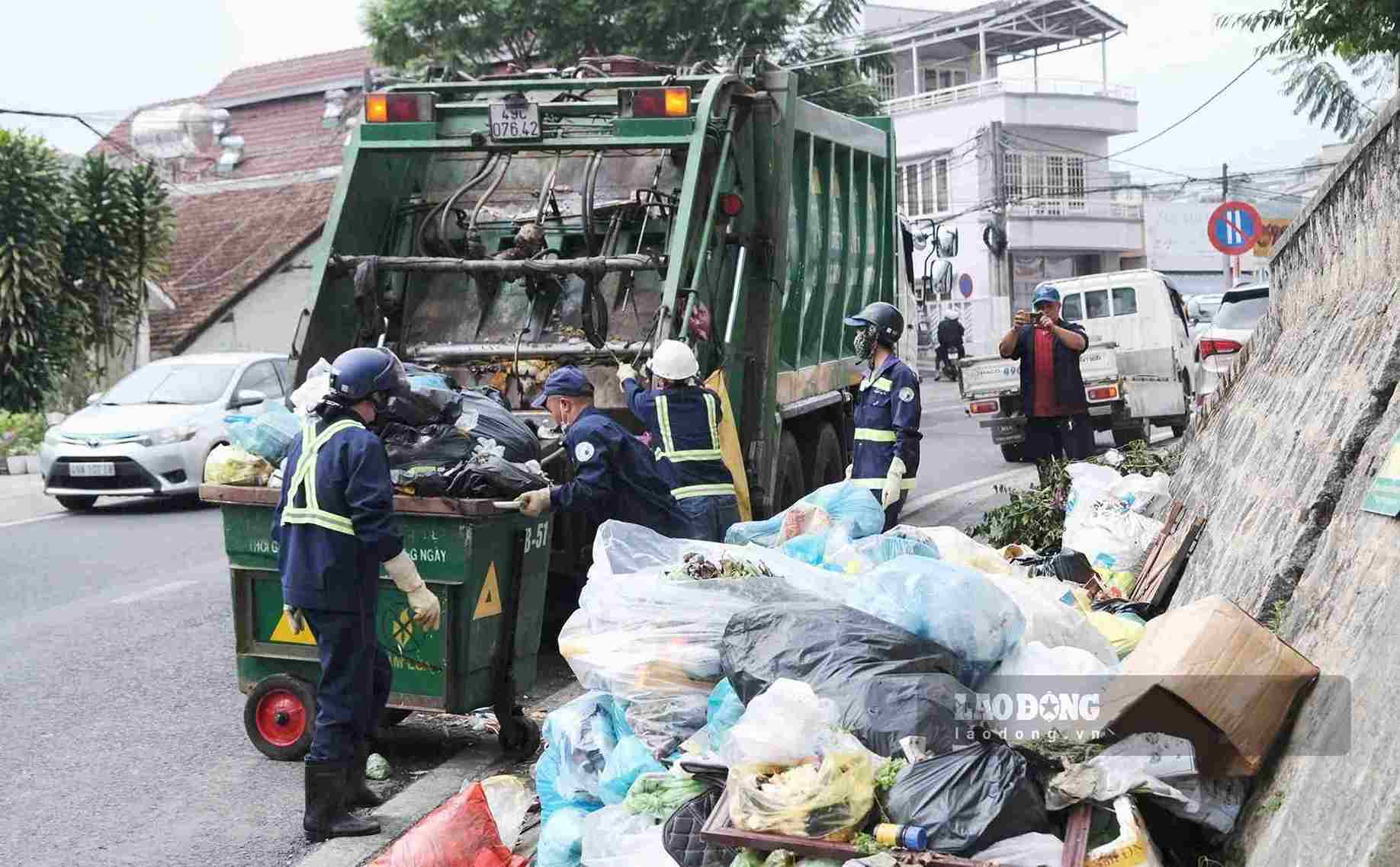 Công tác thu gom, xử lý rác thải tại các phường khu vực Đà Lạt đang gặp nhiều khó khăn. Ảnh chụp tháng 7.2026. Ảnh: Phúc Khánh