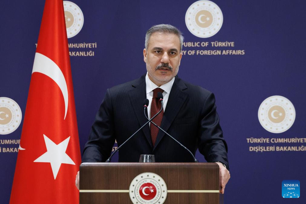 Ngoại trưởng Thổ Nhĩ Kỳ Hakan Fidan phát biểu tại cuộc họp báo ở Istanbul, Thổ Nhĩ Kỳ, ngày 15.1.2026. Ảnh: Xinhua