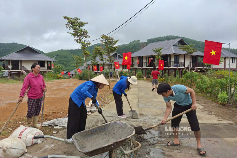 Two years after the incident, the people of Lang Nu are gradually building a stable life. Photo: Dinh Dai