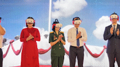 Thousands of Da Nang people return to the historic Ba Dinh Square, reliving the moment Uncle Ho read the Declaration of Independence through VR virtual reality technology. Photo: Thanh Huyen