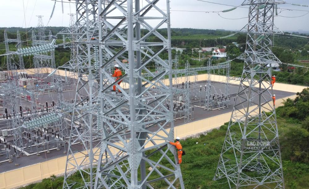 Công trình có ý nghĩa góp phần tăng cường liên kết lưới điện, nâng cao độ tin cậy cung cấp điện khu vực Nhơn Trạch – Long Thành. Ảnh: PV
