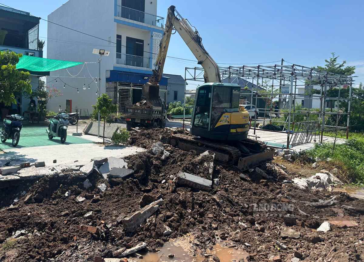 Many cases of land violations, traffic corridors, and dykes in Hung Yen have been dismantled. Photo: Ha Vi
