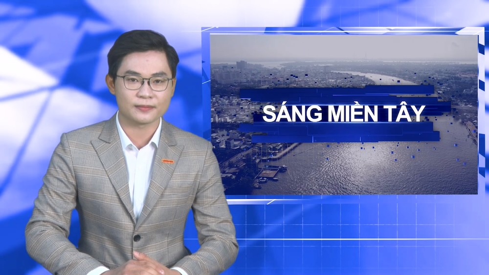 Morning in the Mekong Delta 03.9: Can Tho changes school nameplate after arrangement