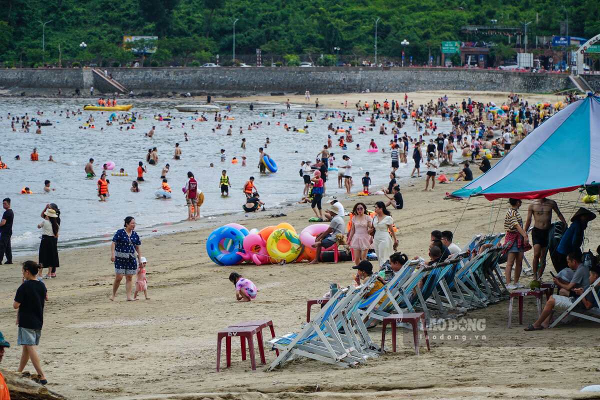 Hai Phong welcomes more than 1 million visitors during the holiday 2. 9. Photo: Van Toan