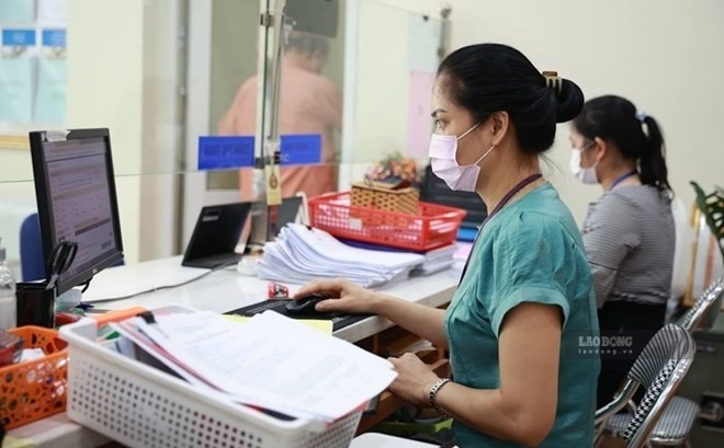 The rights of the accounting, clerical, and library staff of schools when they are subject to resignation are issues of concern to readers. Photo: Hai Nguyen