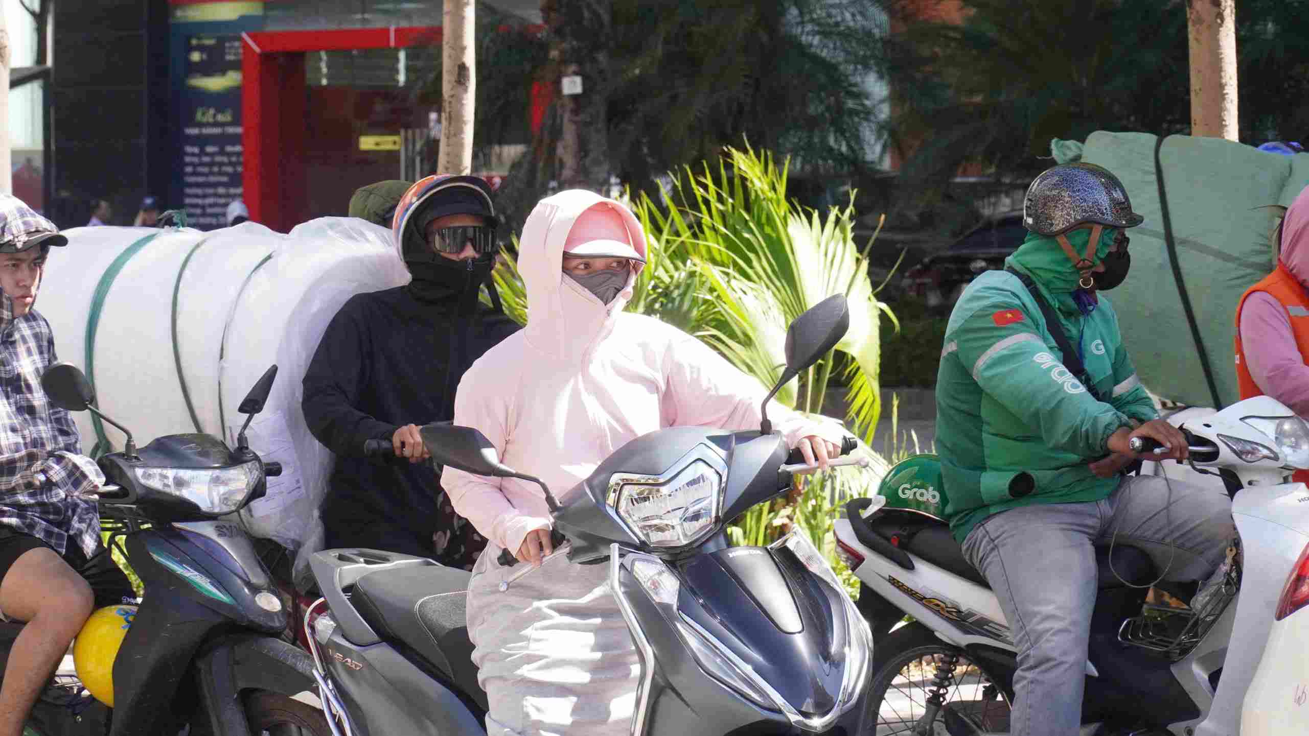 Weather forecast for tomorrow September 3rd, Hanoi sunny and hot day. Photo: Minh Vu