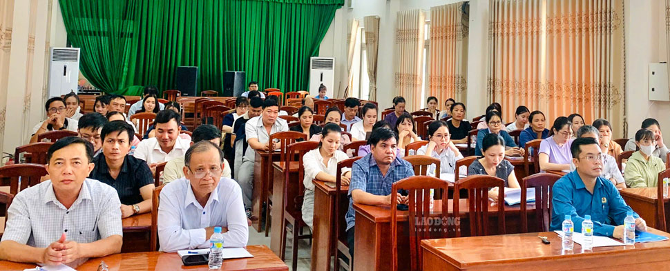 Hơn 80 cán bộ Công đoàn tham gia lớp tập huấn (chụp ngày 18.9). Ảnh: Thanh Bình