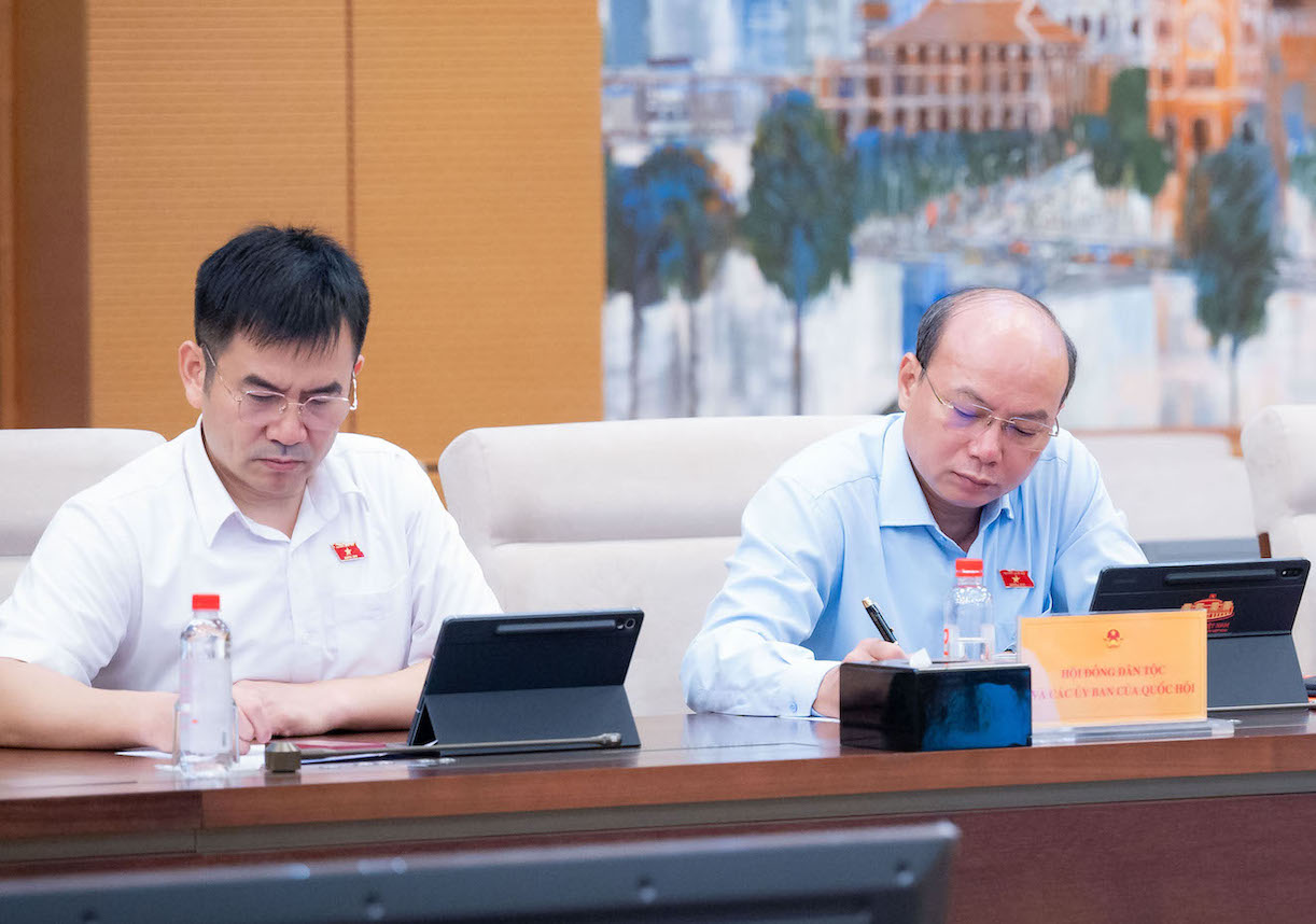 Các đại biểu tham dự phiên họp. Ảnh: Quochoi.vn