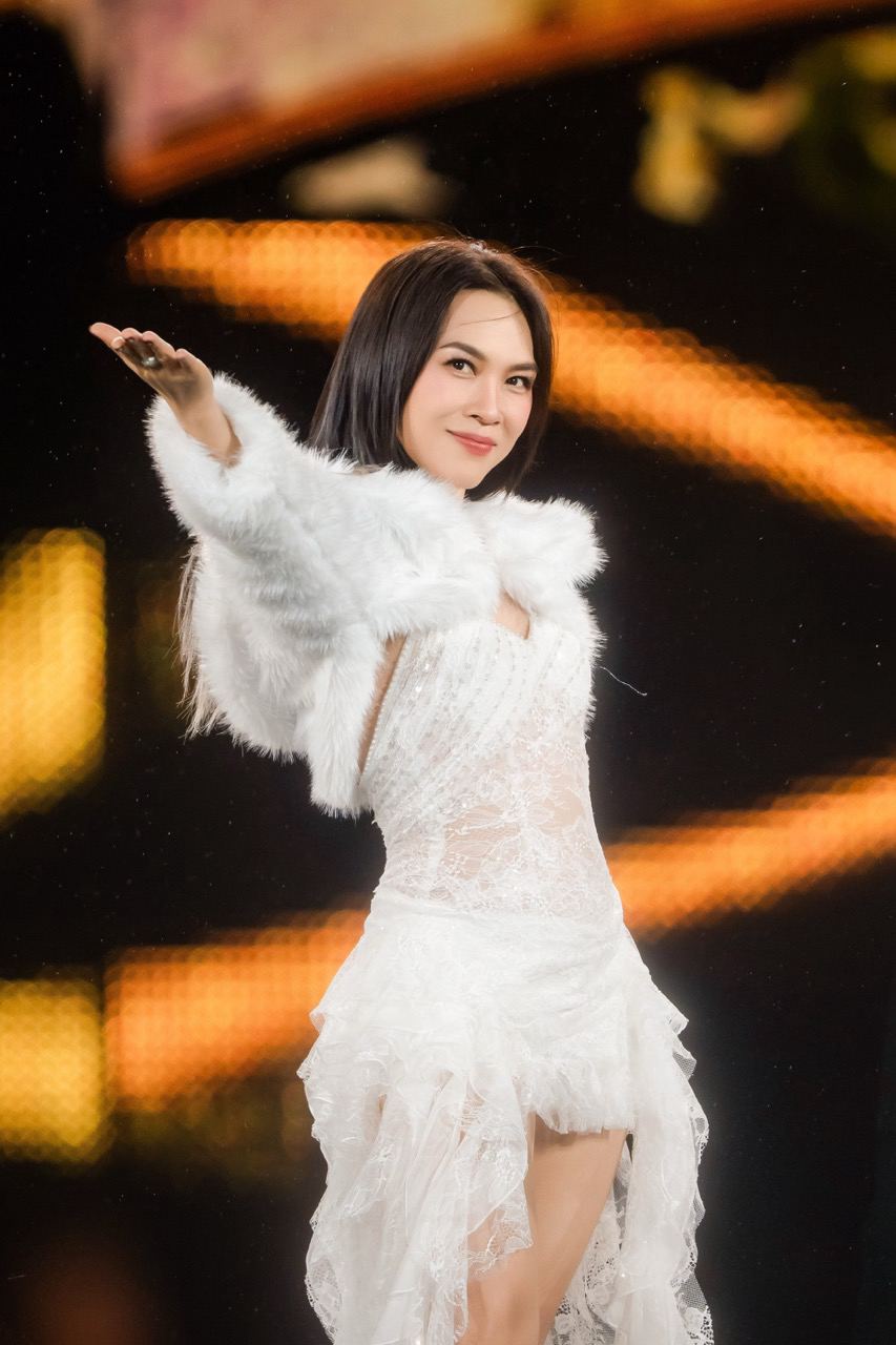 Mỹ Tâm.