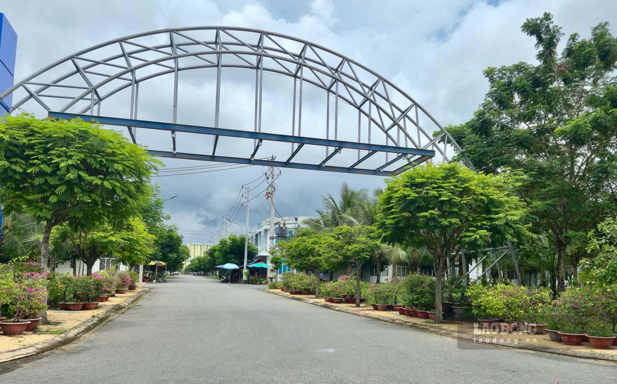 Một khu nhà ở trong KCN Hàm Kiệm 1 đã có đông người dân sinh sống. Ảnh: Duy Tuấn chụp chiều 20.9.