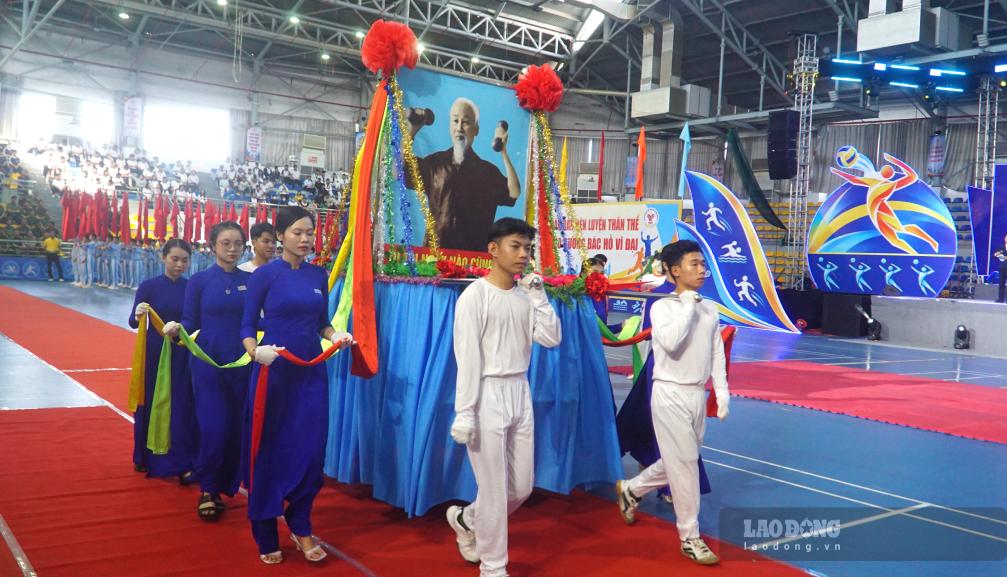 Ca Mau officially opens the first National Sports Festival. Photo: Nhat Ho