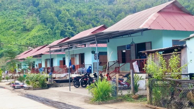 Những mái nhà mới đang dần thay thế nỗi lo chạy sạt lở mỗi mùa mưa bão ở miền núi Đà Nẵng. Trong ảnh là Khu tái định cư Bằng La, xã Trà Leng. Ảnh: Nguyễn Hoàng chụp năm 2025