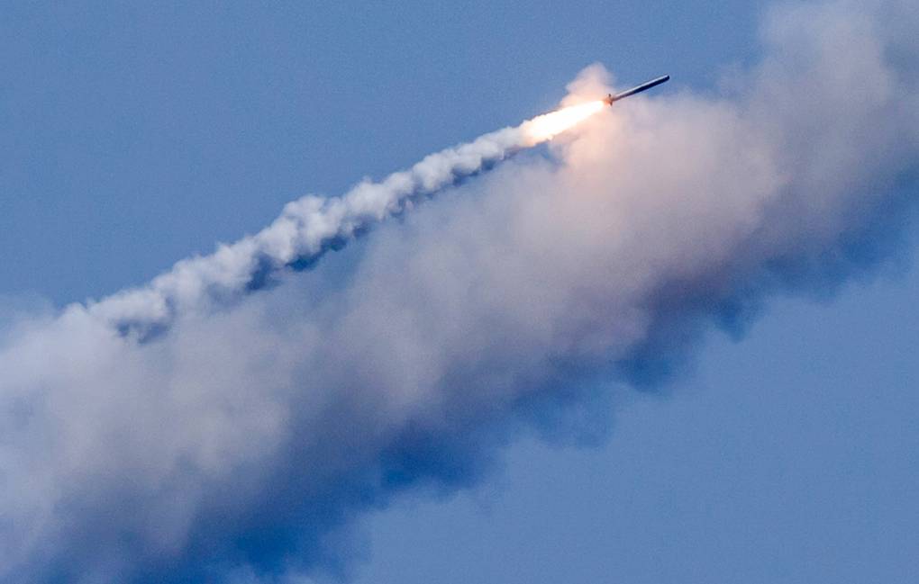 Russian missiles attack Ukrainian stronghold. Photo: TASS