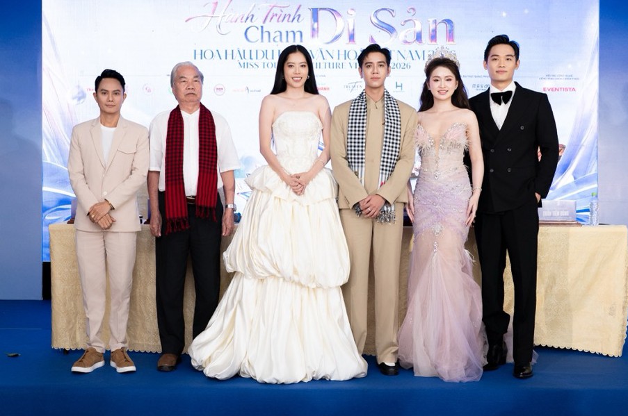 Judges, organizing committee of Miss Tourism and Culture Vietnam. Photo: Huy Tran.