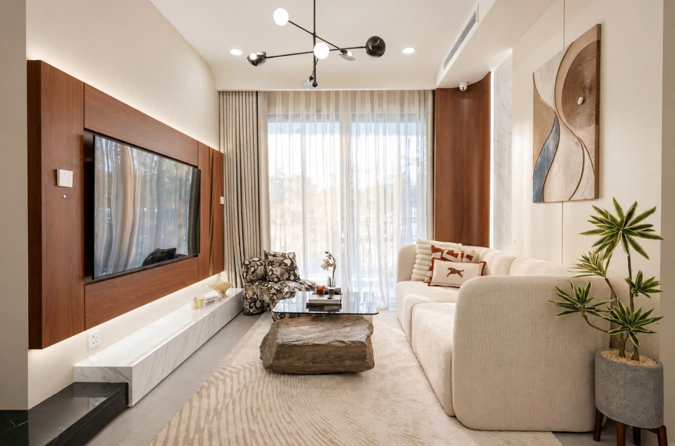 Không gian phòng khách căn hộ mẫu Serena Riverside. Ảnh: Ái Vân