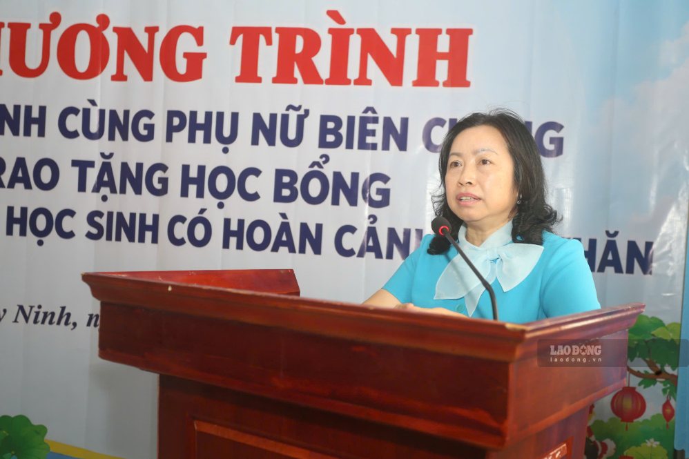Phó Chủ tịch Tổng Liên đoàn Lao động Việt Nam Thái Thu Xương phát biểu tại chương trình. Ảnh: Huỳnh Du