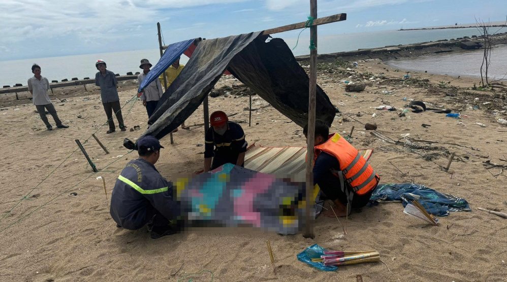 Body of female student found after 2 days missing on Dinh River. Photo: Khanh Hoa Police