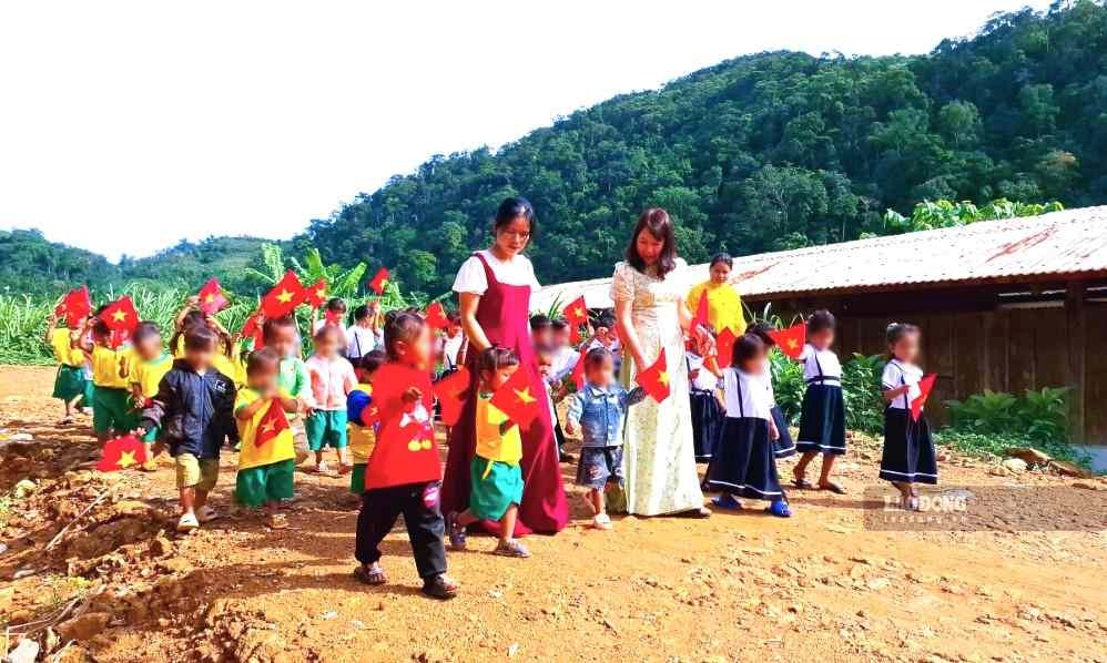 Giáo viên tại các trường miền núi Đà Nẵng vẫn là nguồn nhân lực khó tuyển, khó giữ trước mỗi năm học mới. Ảnh: Hoàng Bin